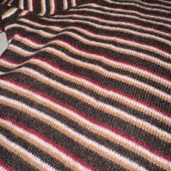 Reformation boyfriend cashmere sweater - Picture 3 of 5